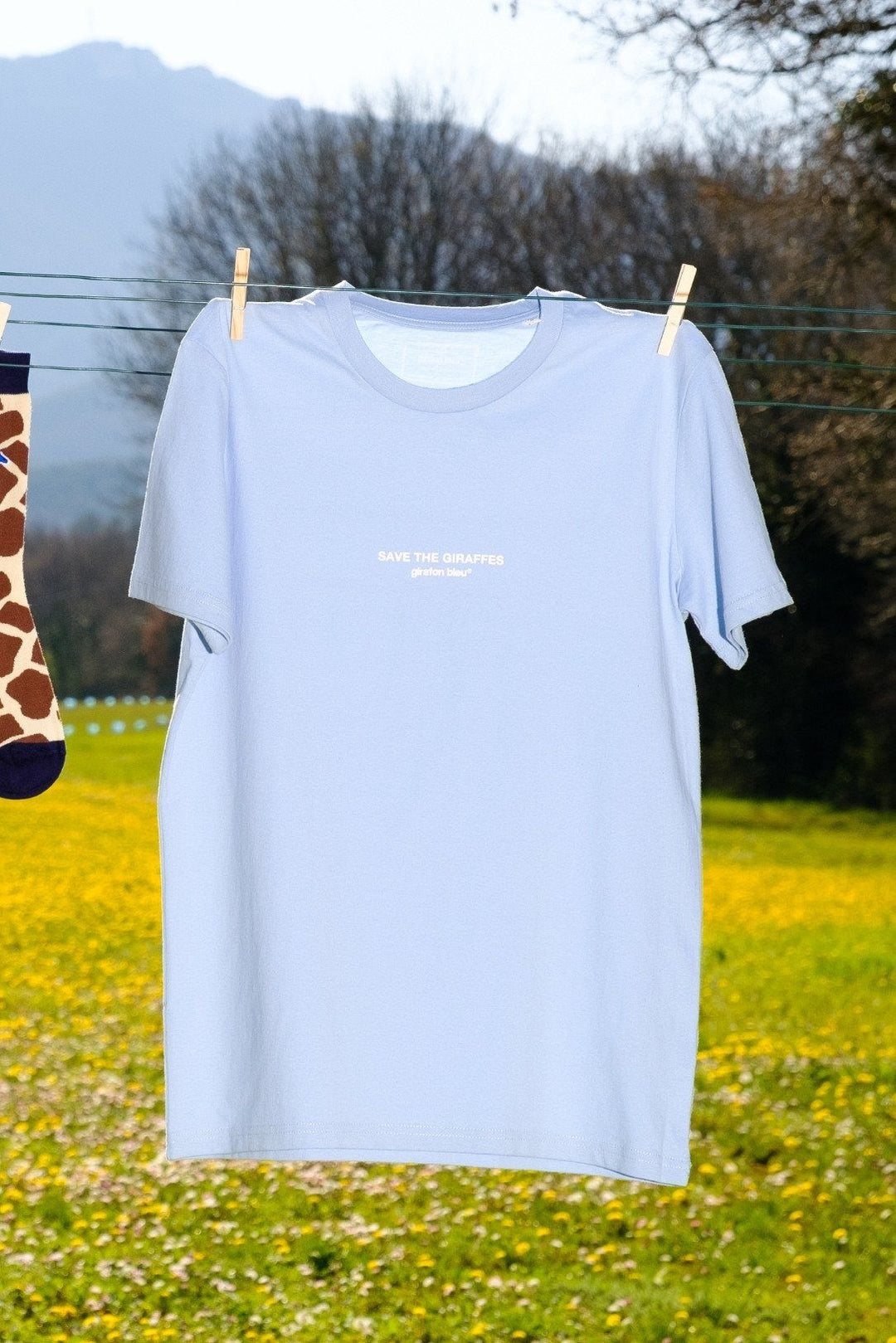 T-shirt coton biologique - Save The Giraffes - Bleu ciel - fairytale