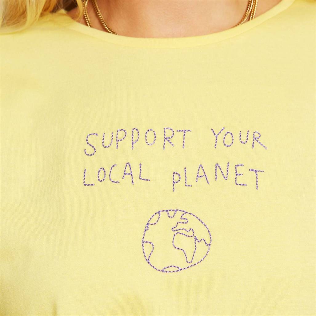 T-shirt Local Planet en coton bio - Visby - jaune - fairytale